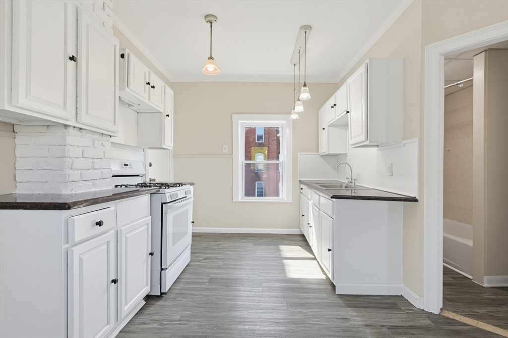 230 Pleasant Street Worcester, MA 01609 - Photo 30 of 41