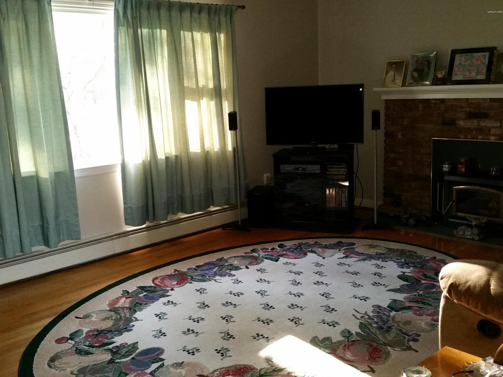 398 Log Tavern Road Milford, PA 18337 - Photo 3 of 43 Gallery Image 3