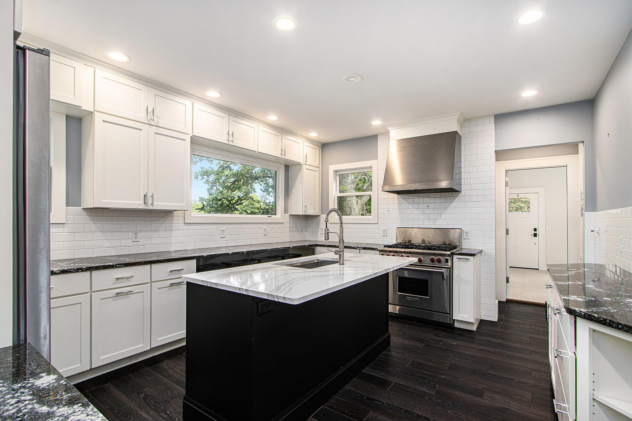 2340 Springhill Drive Kalamazoo, MI 49008 - Photo 14 of 51 011_2340springhill_51_750