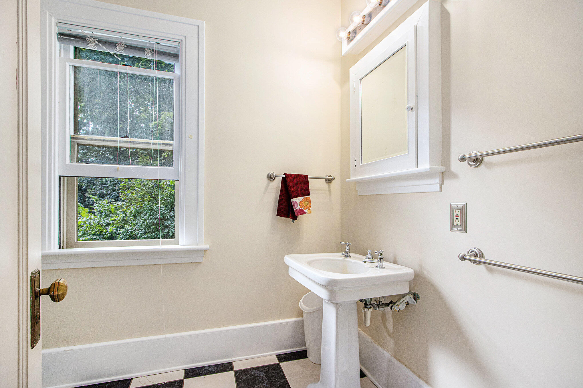 2340 Springhill Drive Kalamazoo, MI 49008 - Photo 17 of 51 014_2340springhill_39_821