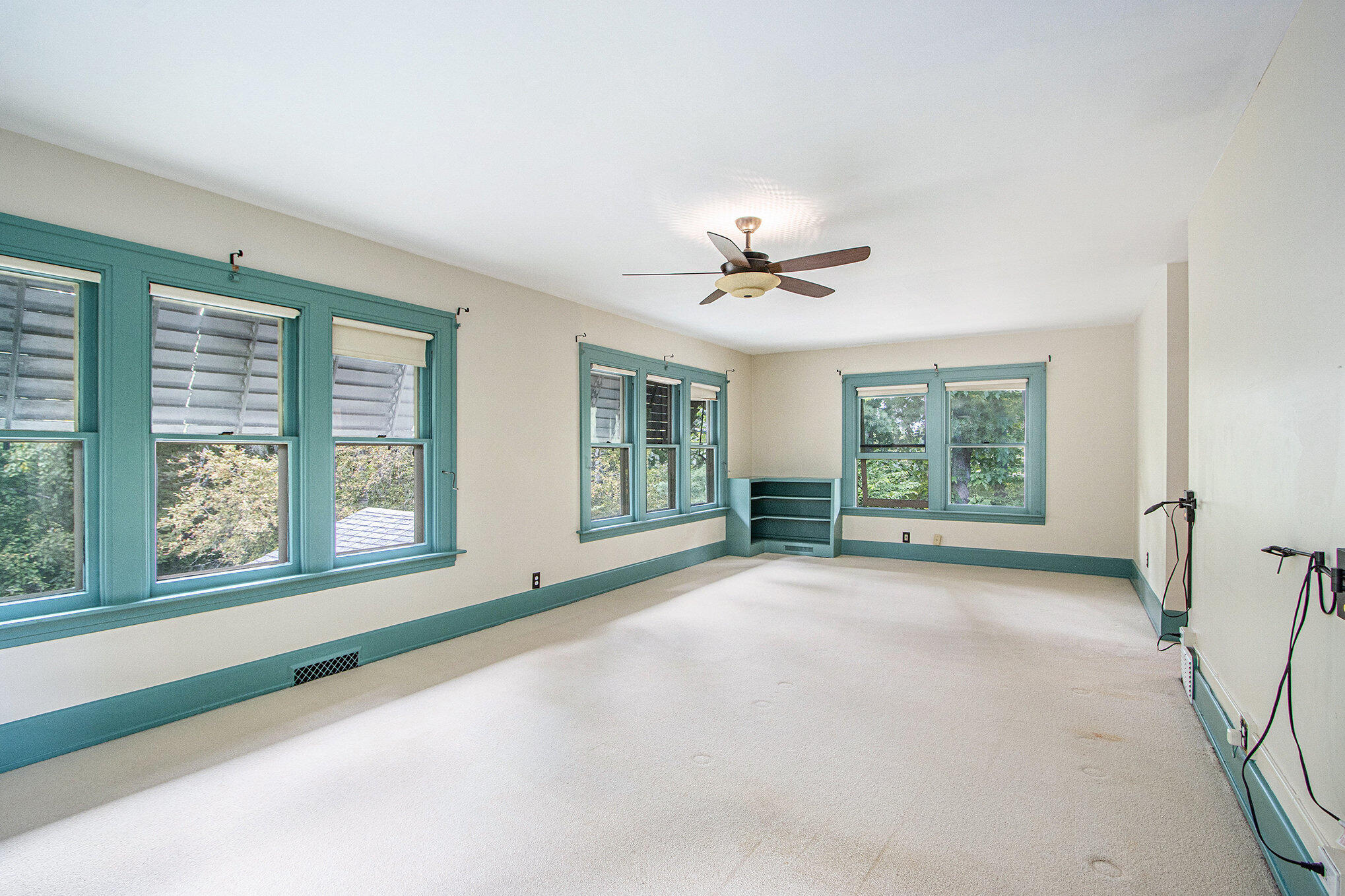 2340 Springhill Drive Kalamazoo, MI 49008 - Photo 19 of 51 016_2340springhill_16_972