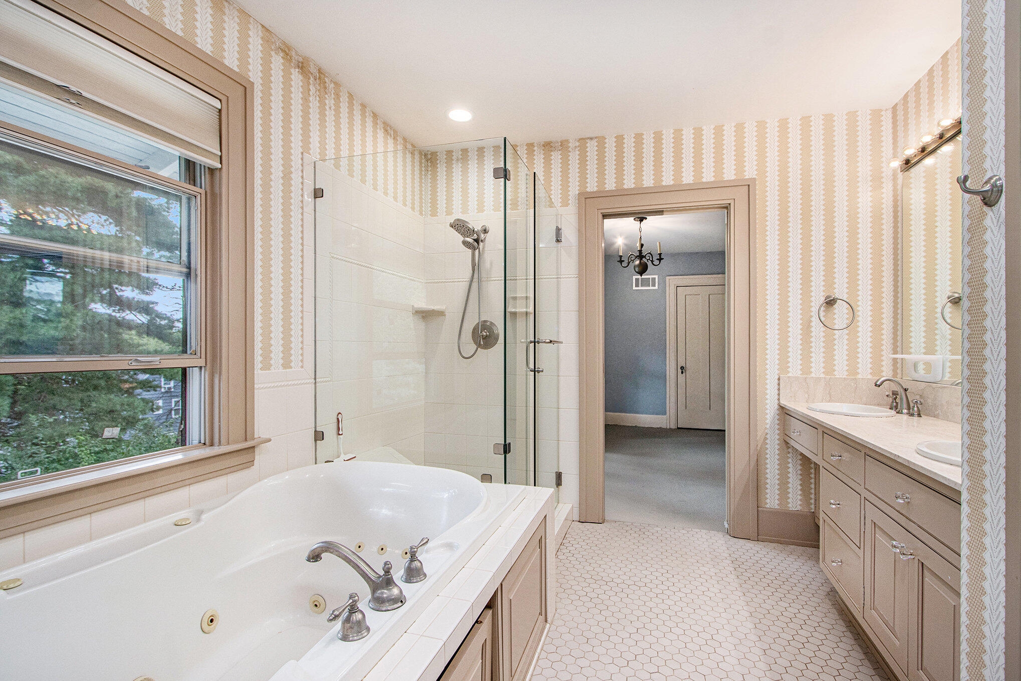 2340 Springhill Drive Kalamazoo, MI 49008 - Photo 24 of 51 020_2340springhill_25_191