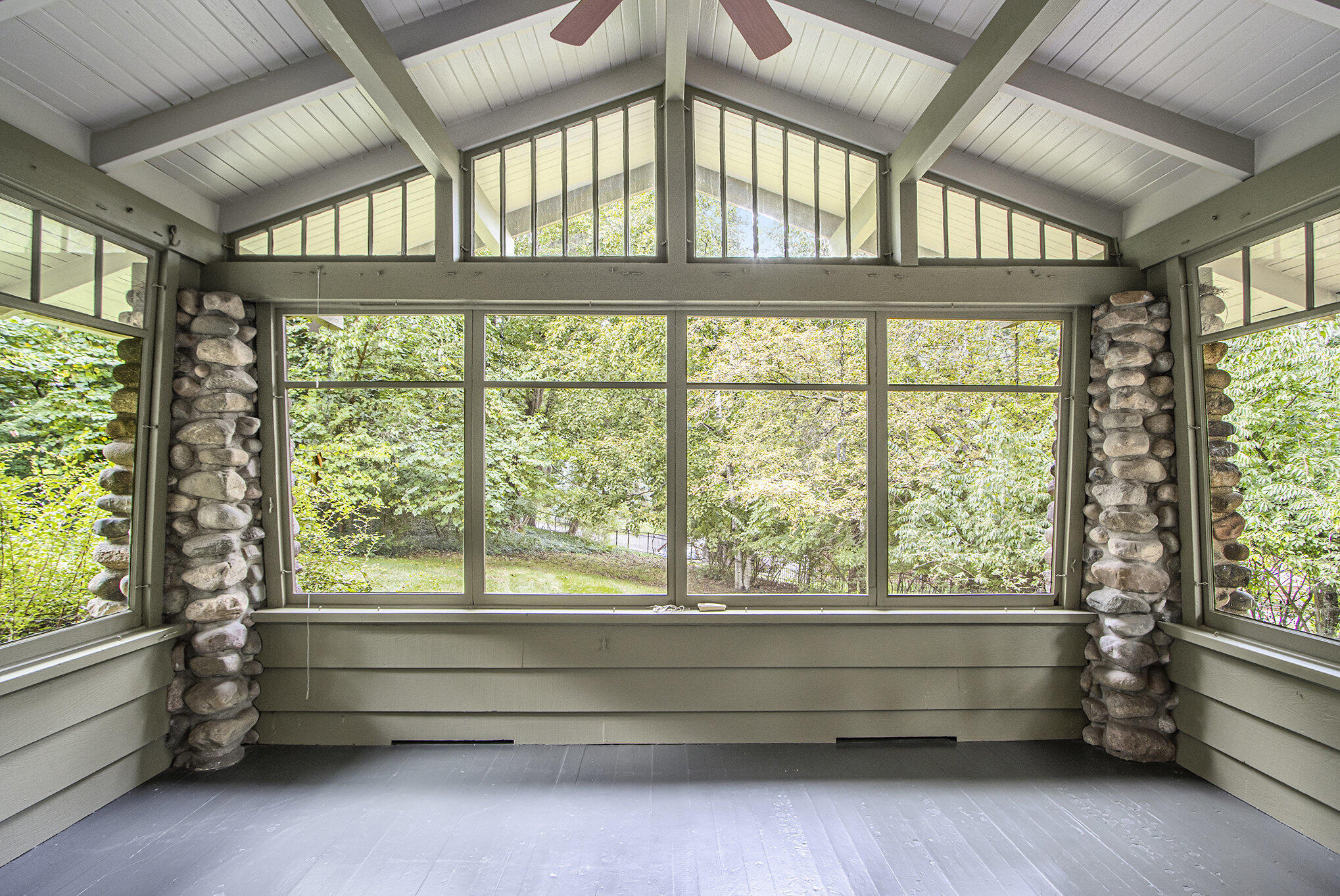 2340 Springhill Drive Kalamazoo, MI 49008 - Photo 39 of 51 035_2340springhill_32_569