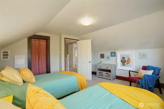 $1,550,000 | 3936 Woodland Park Avenue North, Seattle, WA 98103