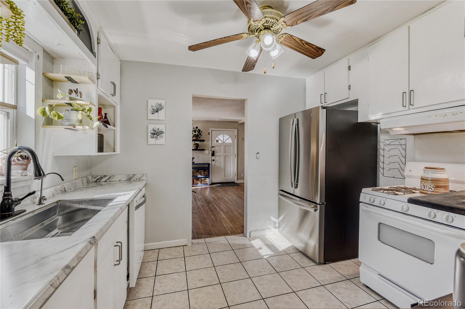 1364 Hanover Street Aurora, CO 80010 - Photo 11 of 22