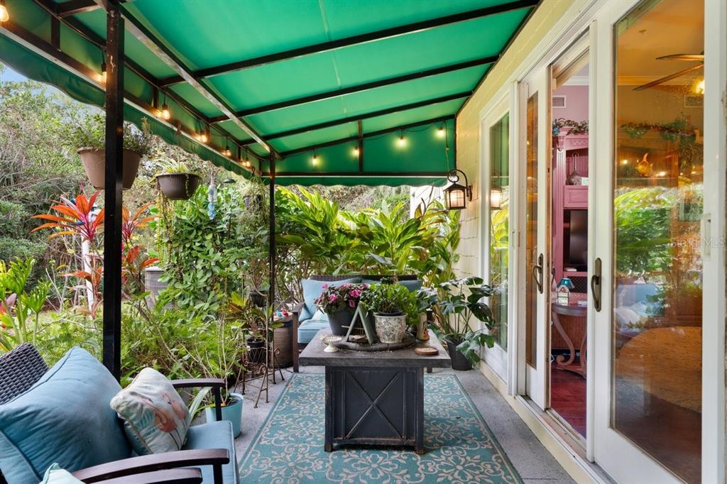 4606 Oak Hammock Court, Unit 4606 Ponce Inlet, FL 32127 - Photo 23 of 92 a living room filled with furniture