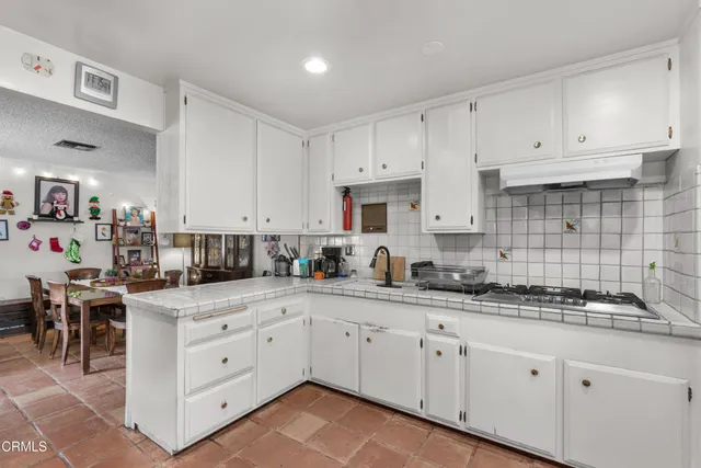 $1,090,000 | 1920-1922 Mellon Avenue, Los Angeles, CA 90039
