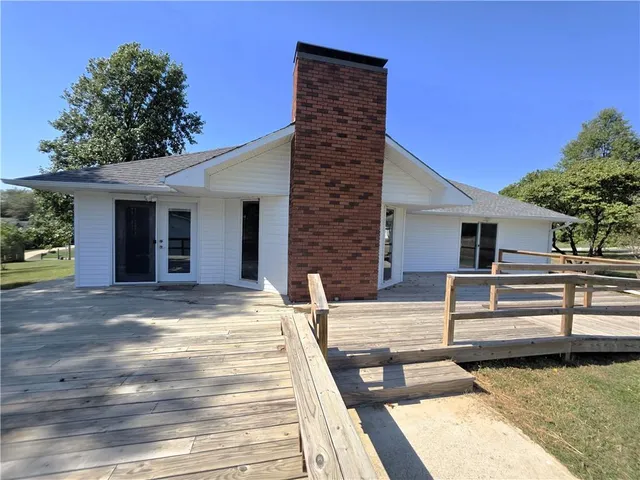 $399,900 | 201 North Cedar Street, Savannah, MO 64485