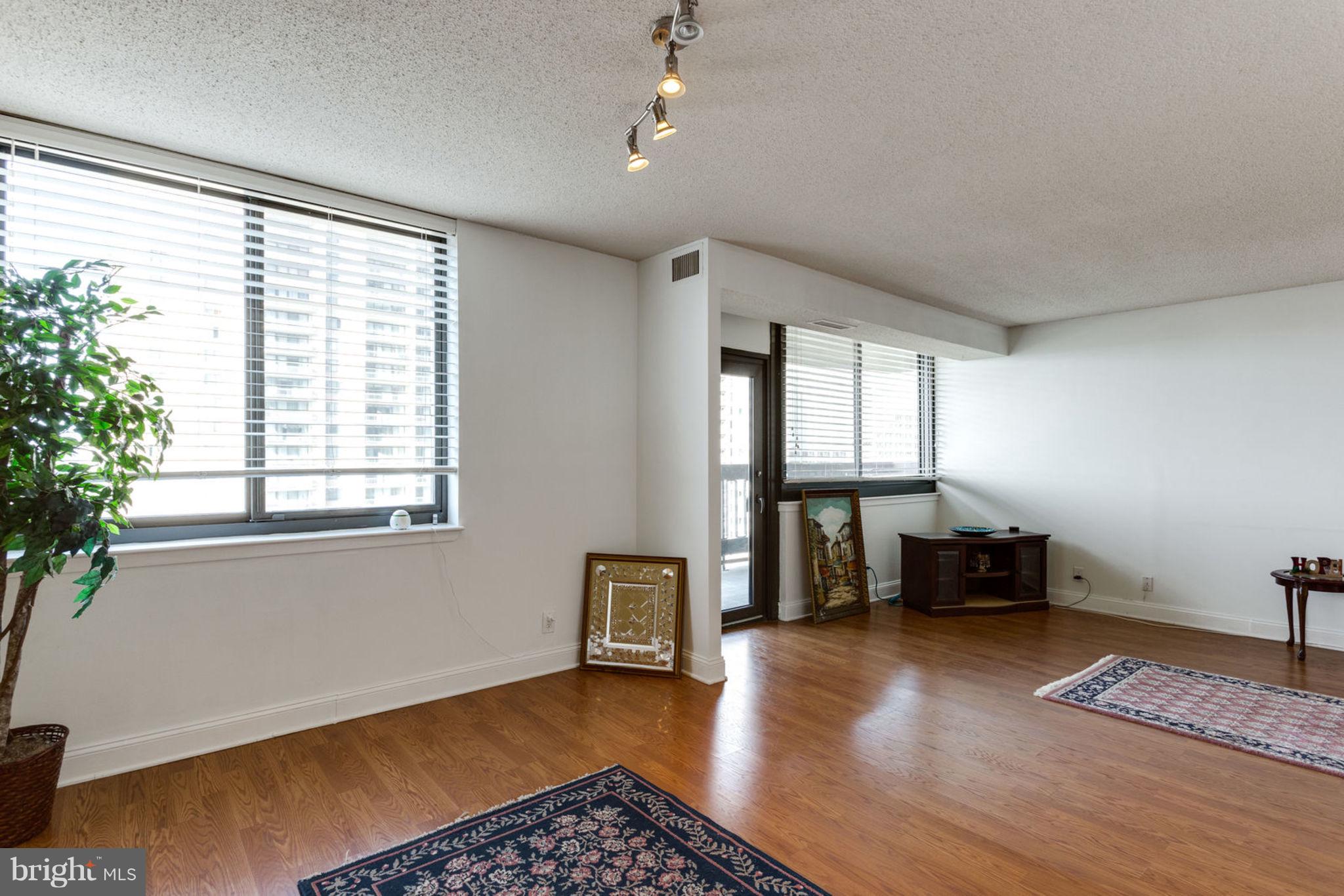 5501 Seminary Road, Unit 912S Falls Church, VA 22041 - Photo 10 of 53 Tons of natural lights from all the windows!