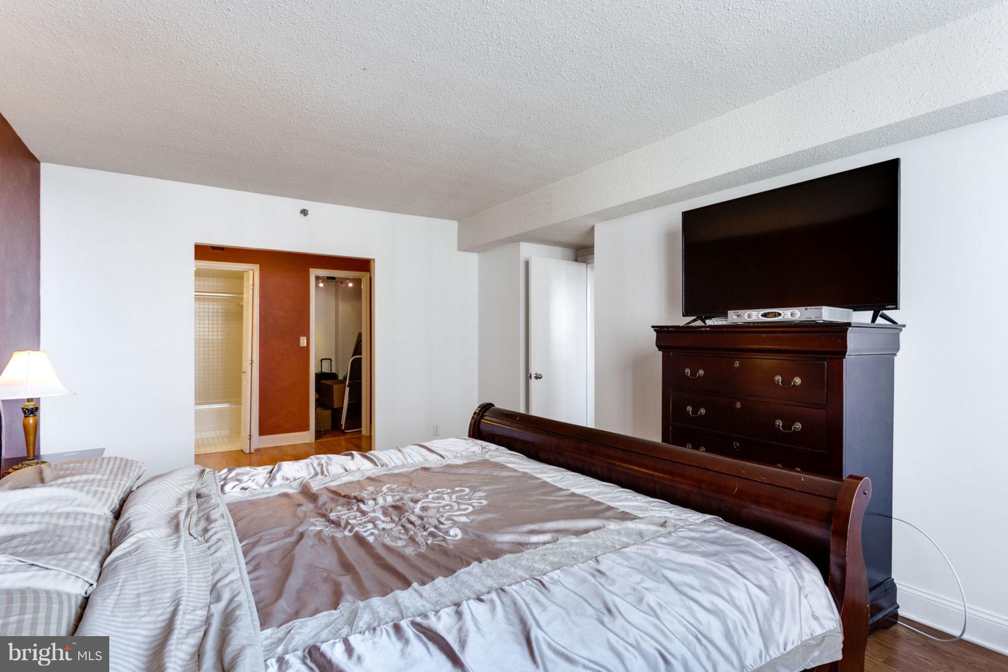 5501 Seminary Road, Unit 912S Falls Church, VA 22041 - Photo 23 of 53 MBR