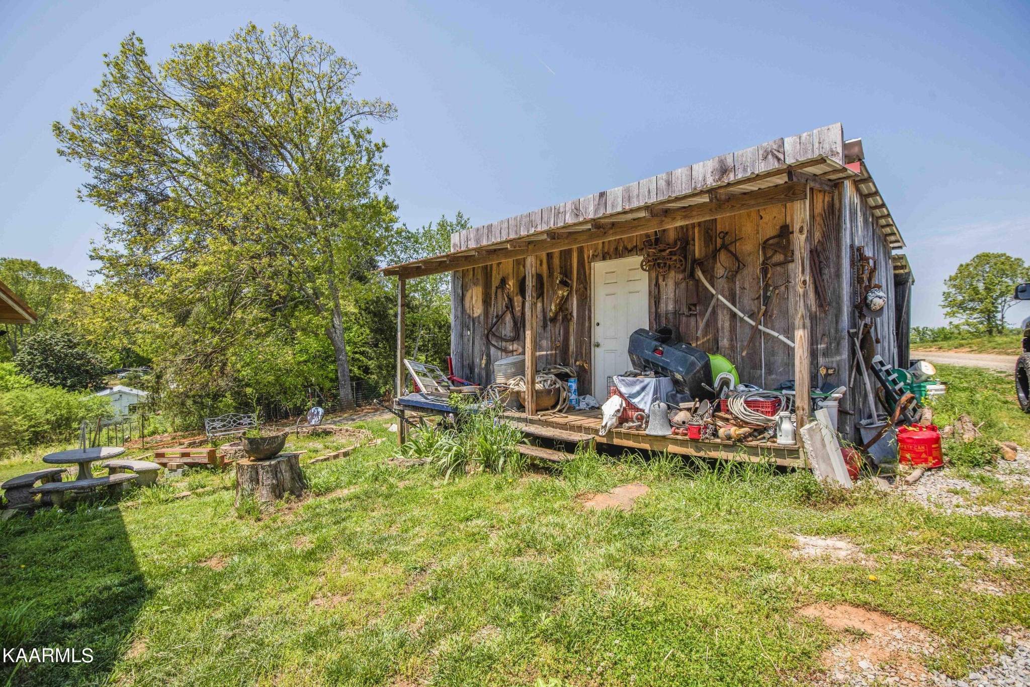 30981 Axley Chapel Road Greenback, TN 37742 - Photo 9 of 46 Gallery Image 9