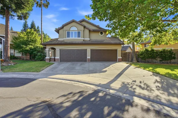 $808,000 | 8950 Alps Court, Elk Grove, CA 95624