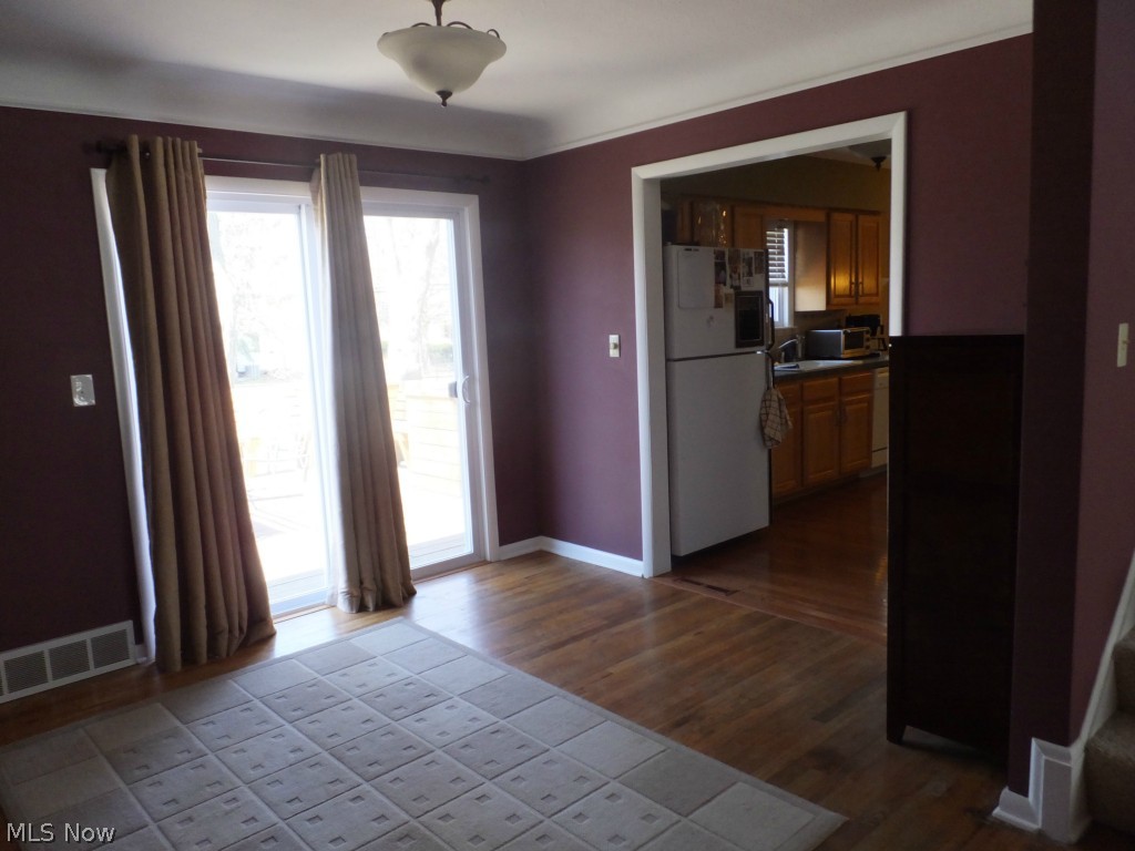 1352 Haverston Road Lyndhurst, OH 44124 - Photo 4 of 25 DINING ROOM