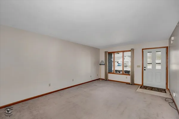 $299,000 | 1343 Cannonball Trail, Yorkville, IL 60560