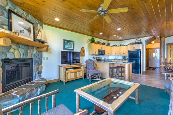 $660,000 | 2826 Highway 61, Unit 410A, Two Harbors, MN 55616