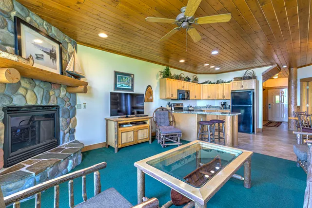 $660,000 | 2826 Highway 61, Unit 410A, Two Harbors, MN 55616