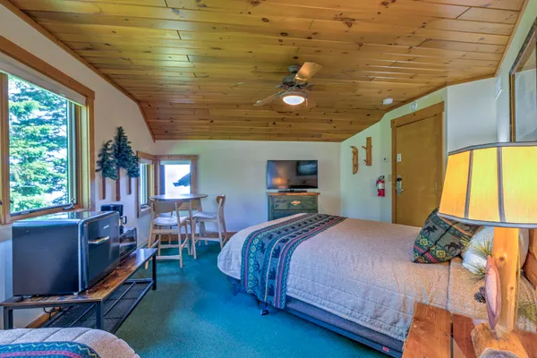 $660,000 | 2826 Highway 61, Unit 410A, Two Harbors, MN 55616