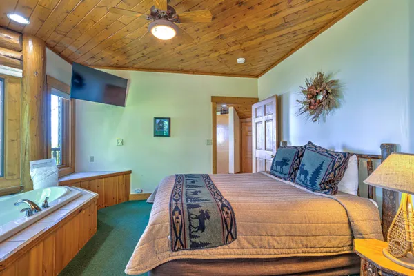 $660,000 | 2826 Highway 61, Unit 410A, Two Harbors, MN 55616