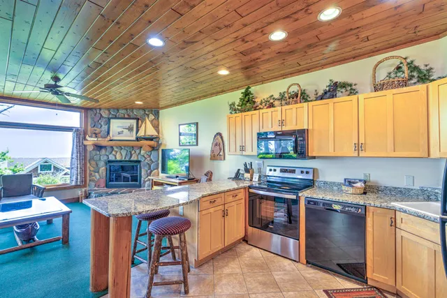 $660,000 | 2826 Highway 61, Unit 410A, Two Harbors, MN 55616