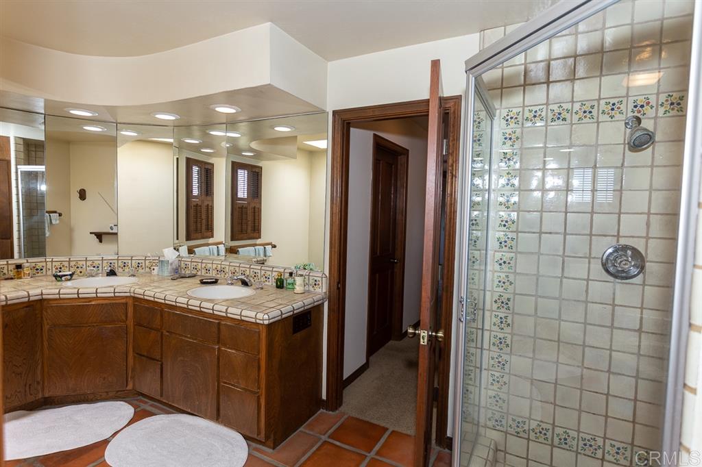 9511 Circle R Drive Valley Center, CA 92082 - Photo 11 of 25