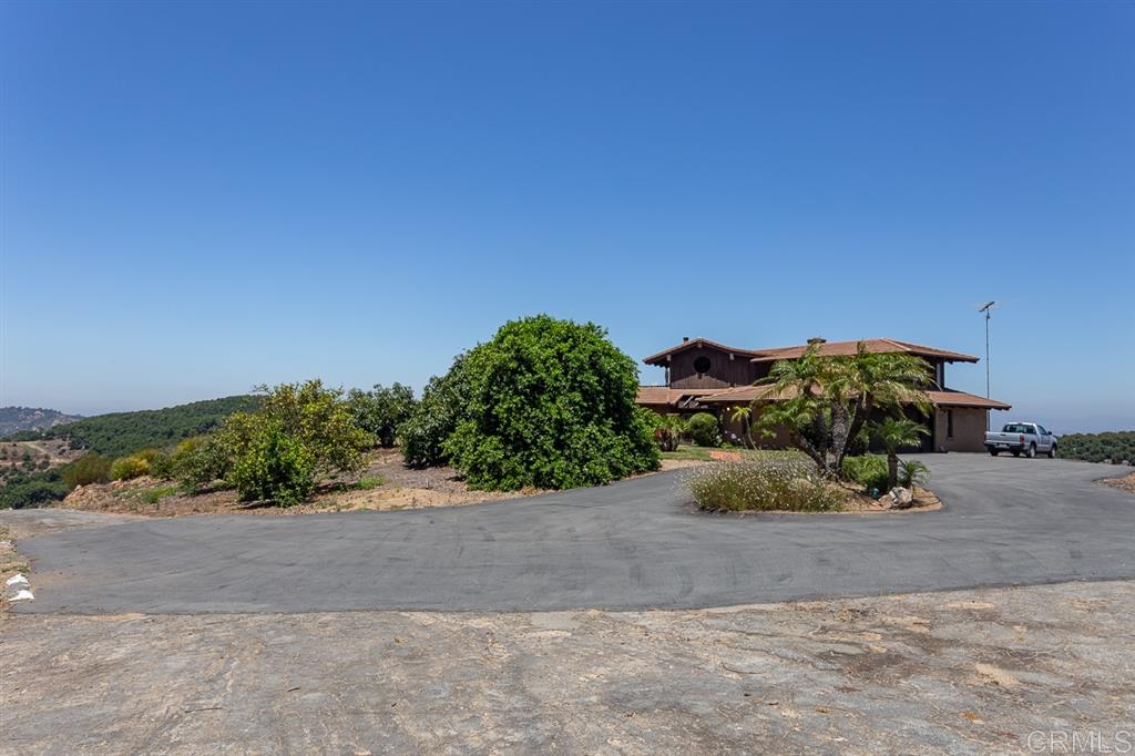 9511 Circle R Drive Valley Center, CA 92082 - Photo 22 of 25