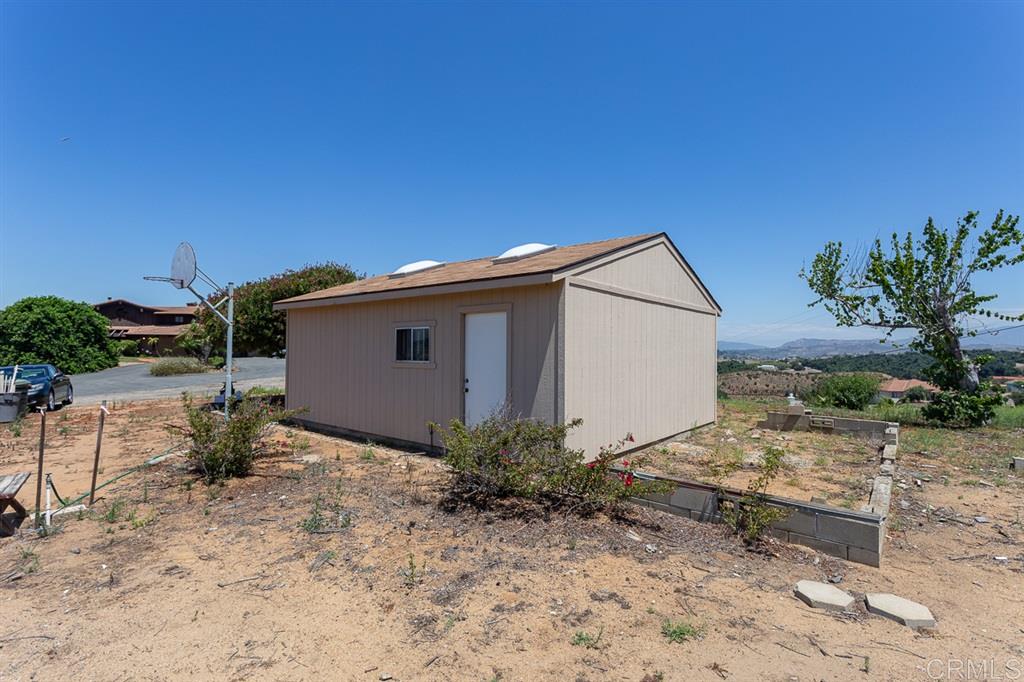 9511 Circle R Drive Valley Center, CA 92082 - Photo 24 of 25