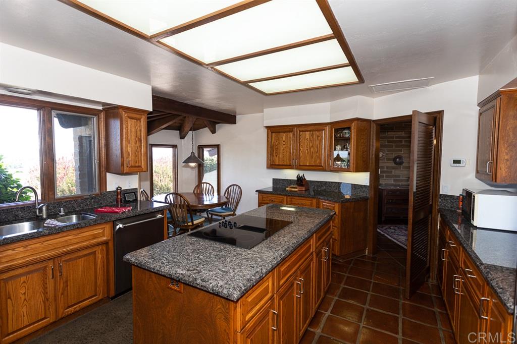 9511 Circle R Drive Valley Center, CA 92082 - Photo 8 of 25