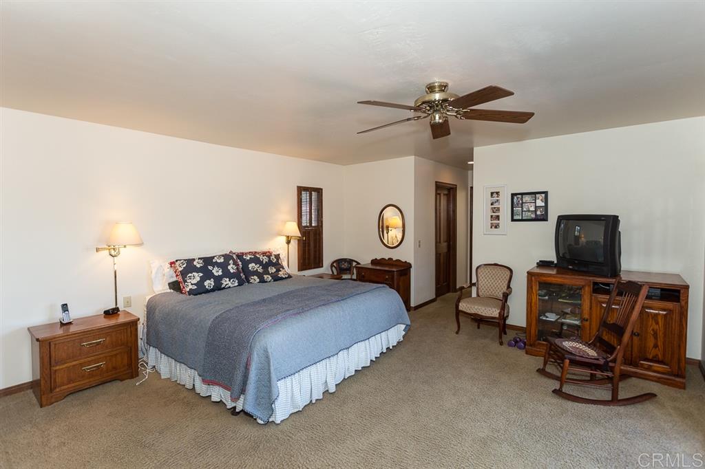 9511 Circle R Drive Valley Center, CA 92082 - Photo 9 of 25