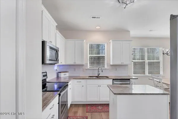 $465,000 | 215 Farmhouse Lane, Carthage, NC 28327