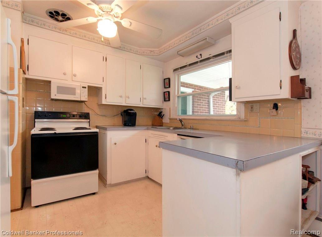 1180 South Renaud Road Grosse Pointe, MI 48236 - Photo 13 of 29 13.jpg