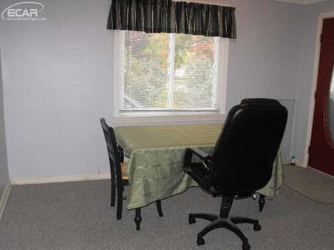 224 Oak Street Flushing, MI 48433 - Photo 14 of 26 20422045-13.JPG