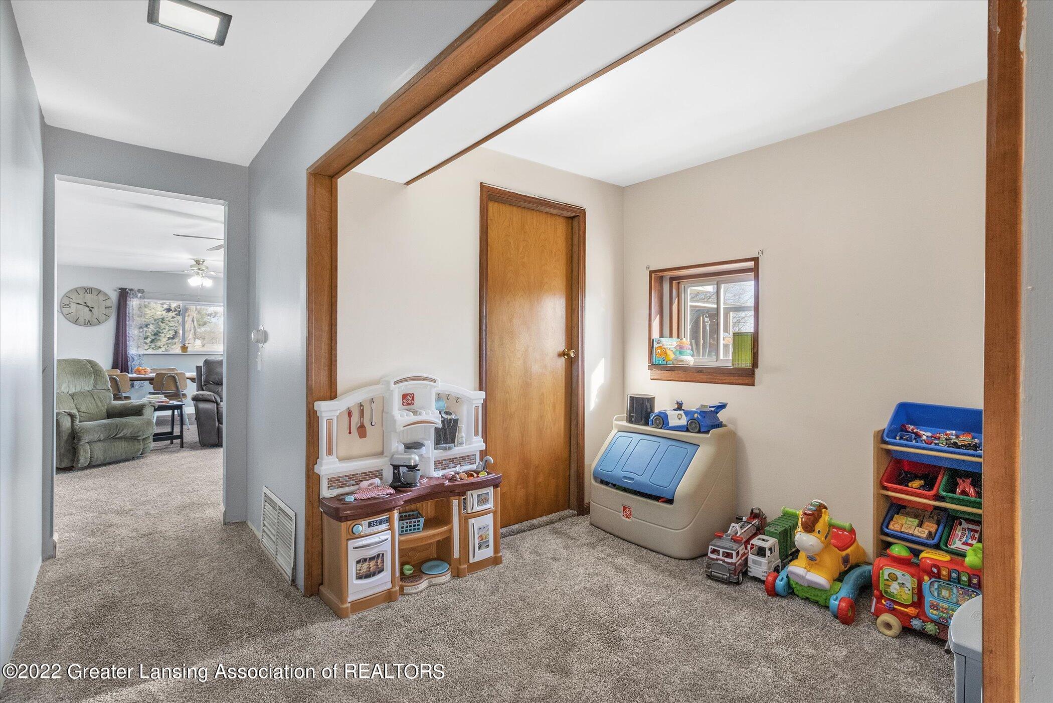 10035 Krouse Road Ovid, MI 48866 - Photo 26 of 52 30-10035-Krouse-Rd-WindowStill-Real-Esta