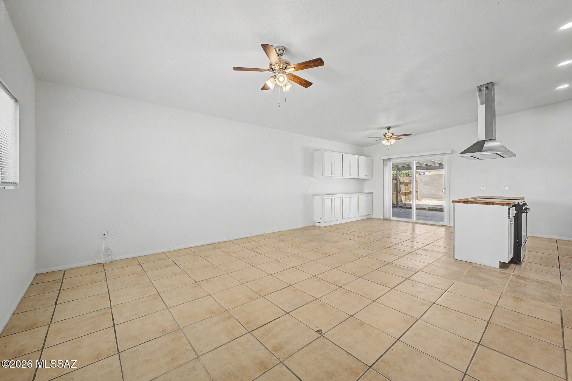 7460 North Oldfather Road Tucson, AZ 85741 - Photo 7 of 24 Great Room