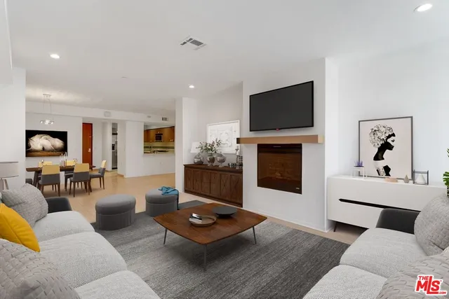 $4,140 | 1600 South Westgate Avenue, Unit 301, Los Angeles, CA 90025