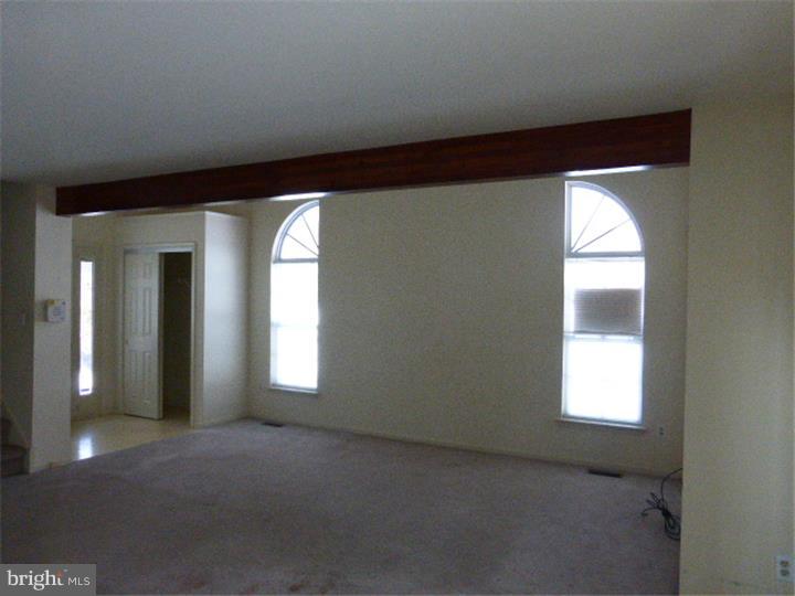 33 Deer Run Road Perkasie, PA 18944 - Photo 8 of 15 Living Room