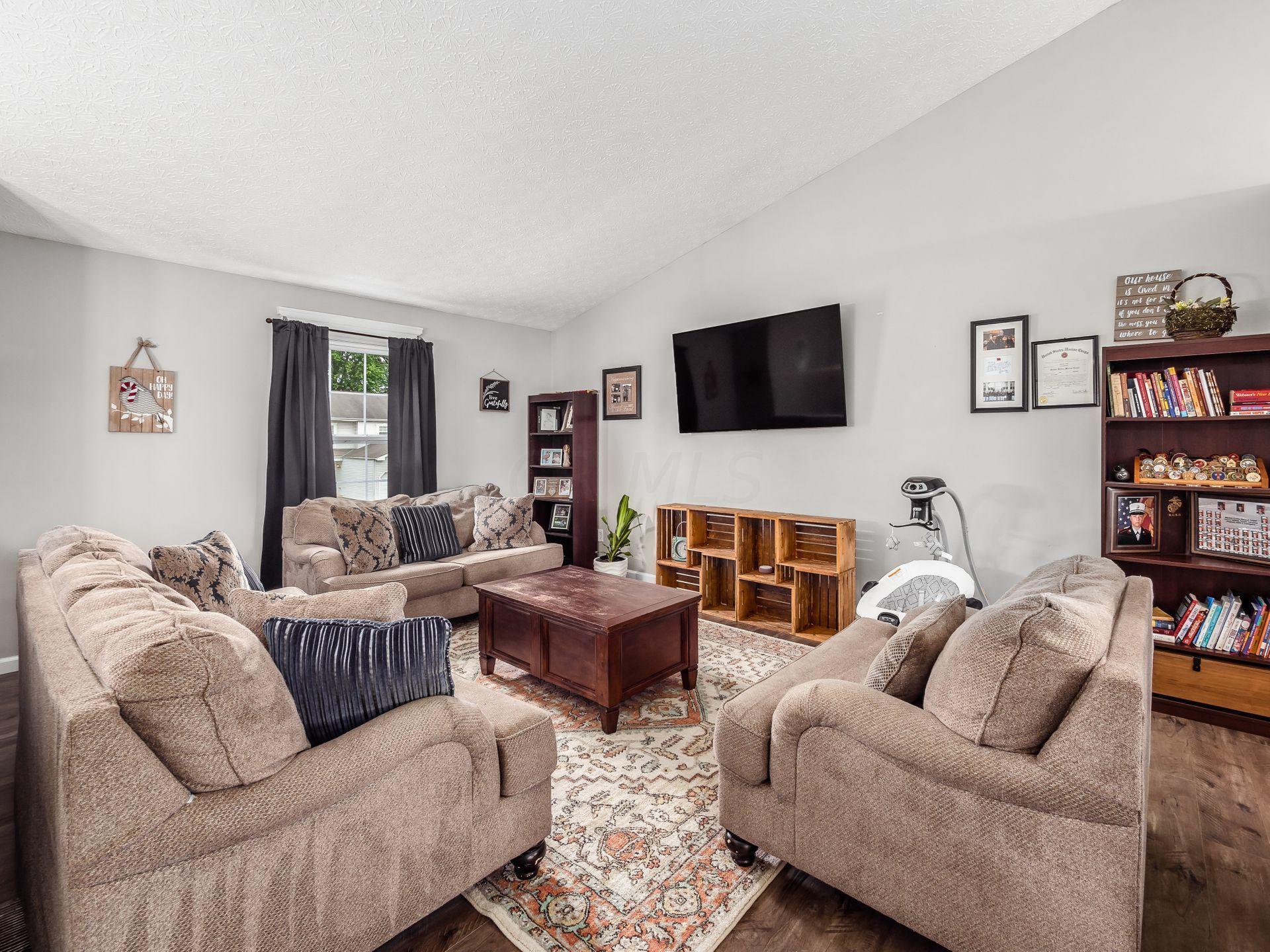 2444 Linbaugh Road Grove City, OH 43123 - Photo 4 of 45 Gallery Image 4