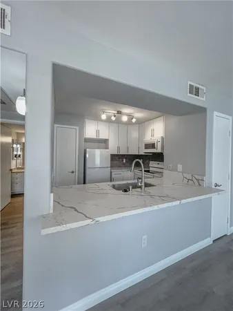 $1,549 | 555 East Silverado Ranch Boulevard, Unit 1045, Las Vegas, NV 89183