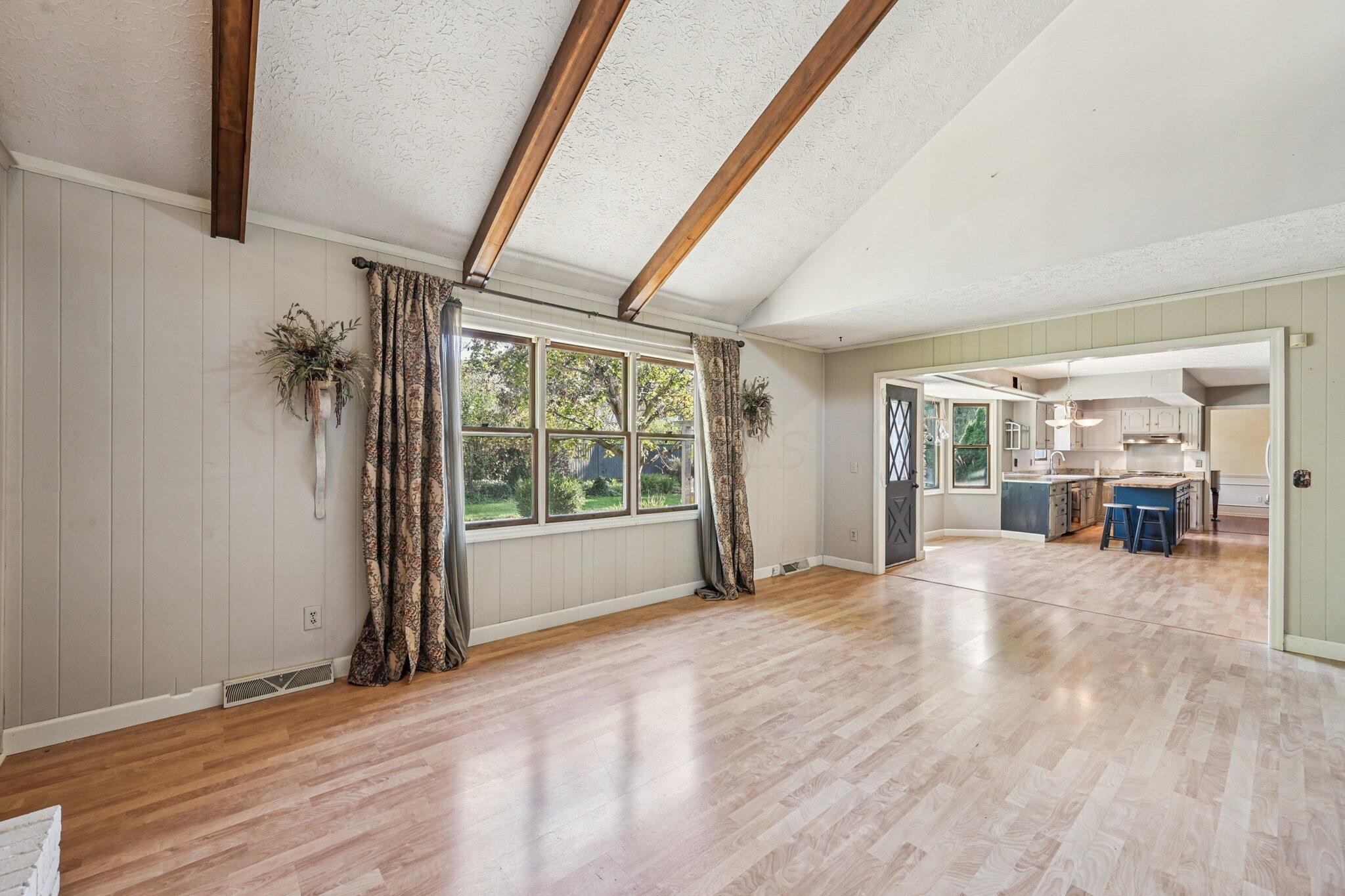 1118 Ravine Ridge Drive Columbus, OH 43085 - Photo 18 of 104 Family Room