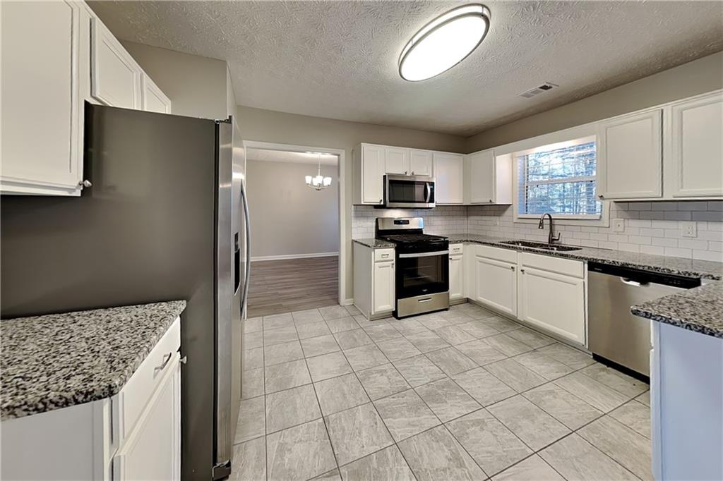 81 Summerfield Crossing Acworth, GA 30101 - Photo 6 of 20