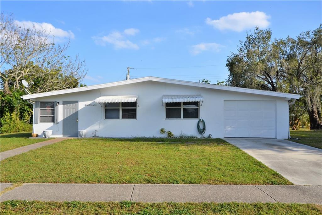 PRICED TO SELL! Great investment opportunity! Corner lot! 3 bedroom, 1 bath home in Central Port Charlotte.