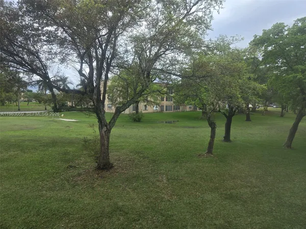 $110,000 | 9261 Sunrise Lakes Boulevard, Unit 201, Sunrise, FL 33322