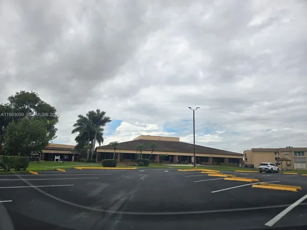 $110,000 | 9261 Sunrise Lakes Boulevard, Unit 201, Sunrise, FL 33322