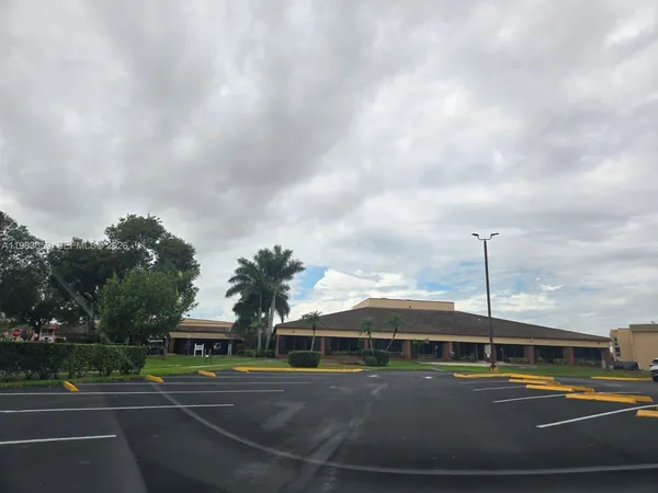 $110,000 | 9261 Sunrise Lakes Boulevard, Unit 201, Sunrise, FL 33322