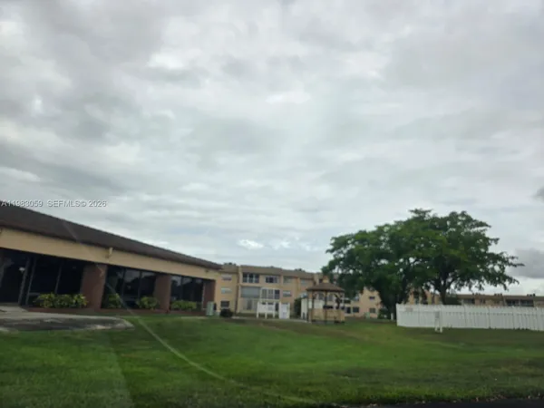 $110,000 | 9261 Sunrise Lakes Boulevard, Unit 201, Sunrise, FL 33322