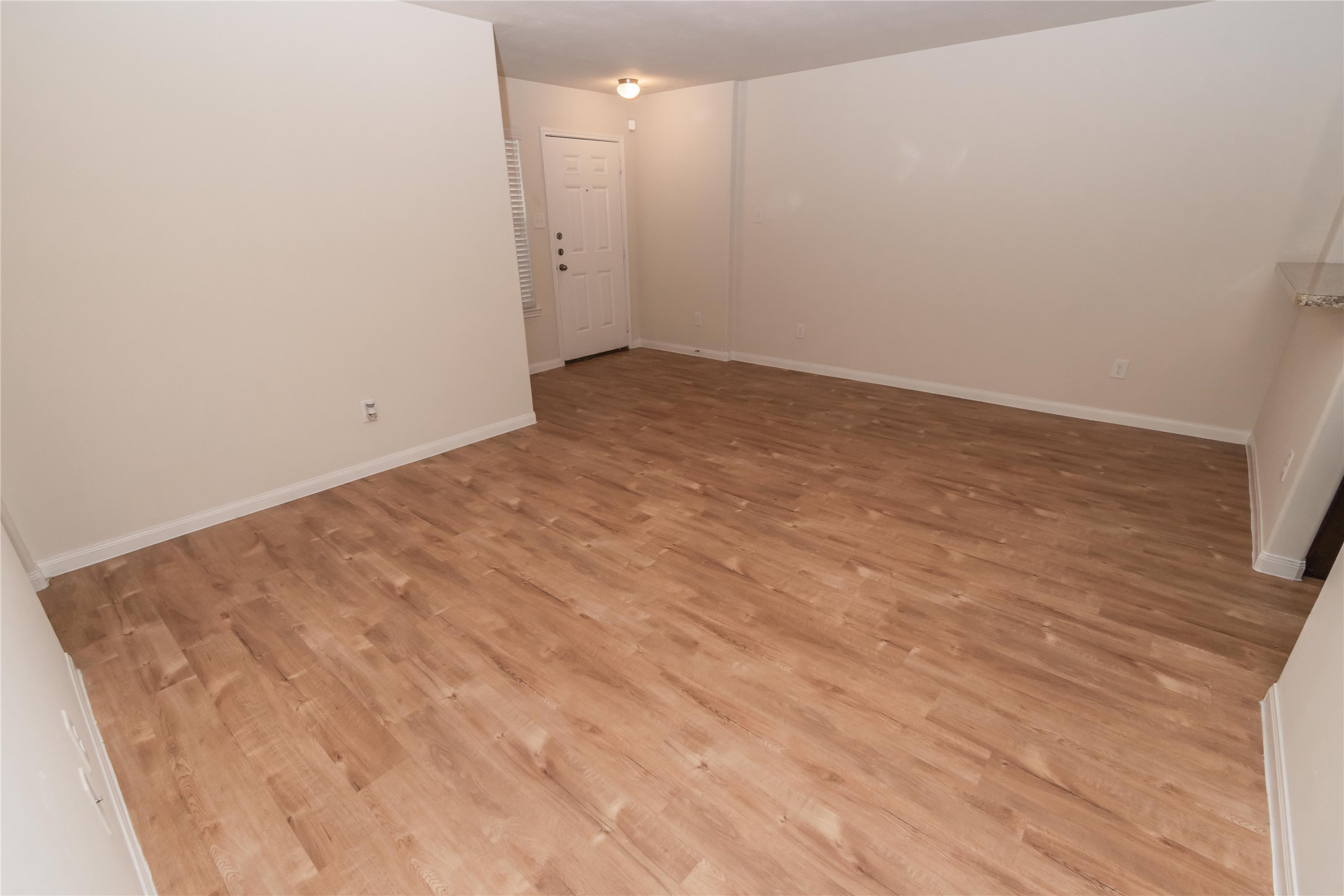 12622 Needles Nest Road Houston, TX 77038 - Photo 6 of 11 Photos may be representative of the floor plan and not the exact home. Finishes, layout, and features of the actual property for lease may vary.