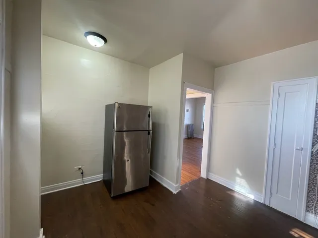 $1,450 | 115 East 68th Street, Unit 2A, Chicago, IL 60637