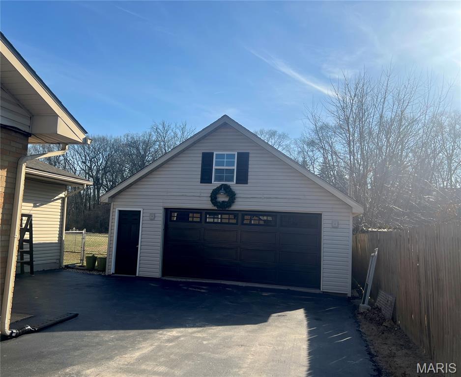 2425 Gayle Avenue Alton, IL 62002 - Photo 2 of 2