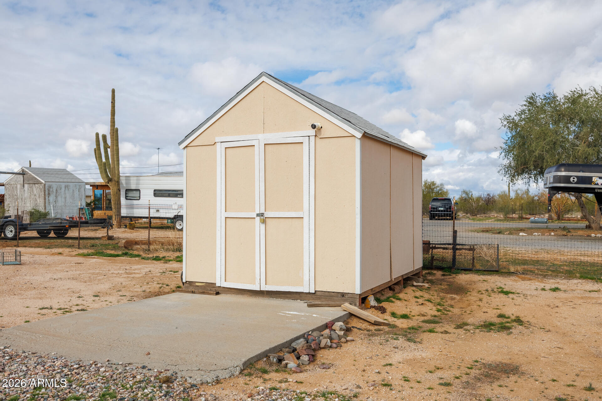 7312 North Reed Road Florence, AZ 85132 - Photo 63 of 66 a view of a backyard of the house
