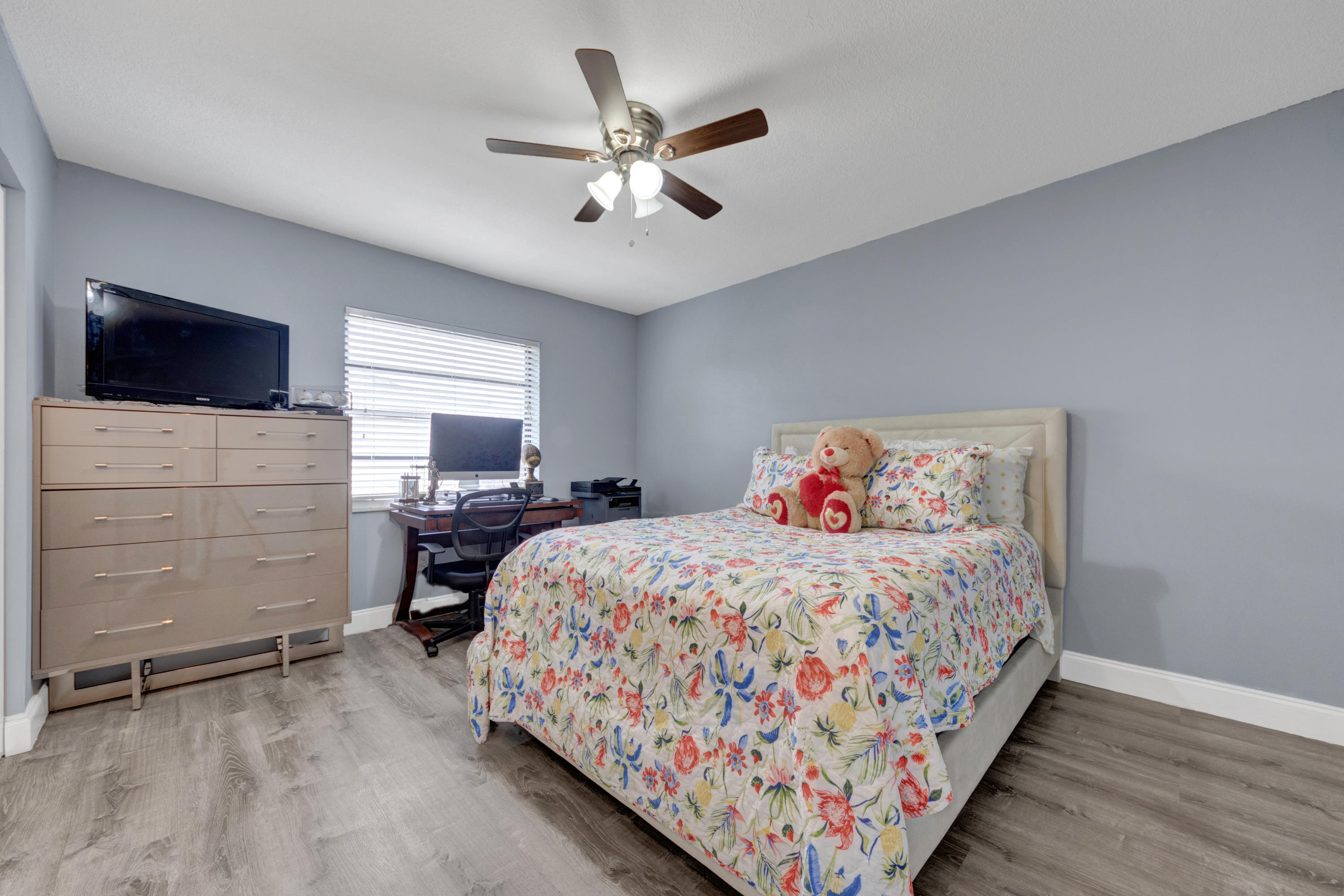 21866 Cypress Circle, Unit 31E Boca Raton, FL 33433 - Photo 14 of 21 guest bedroom