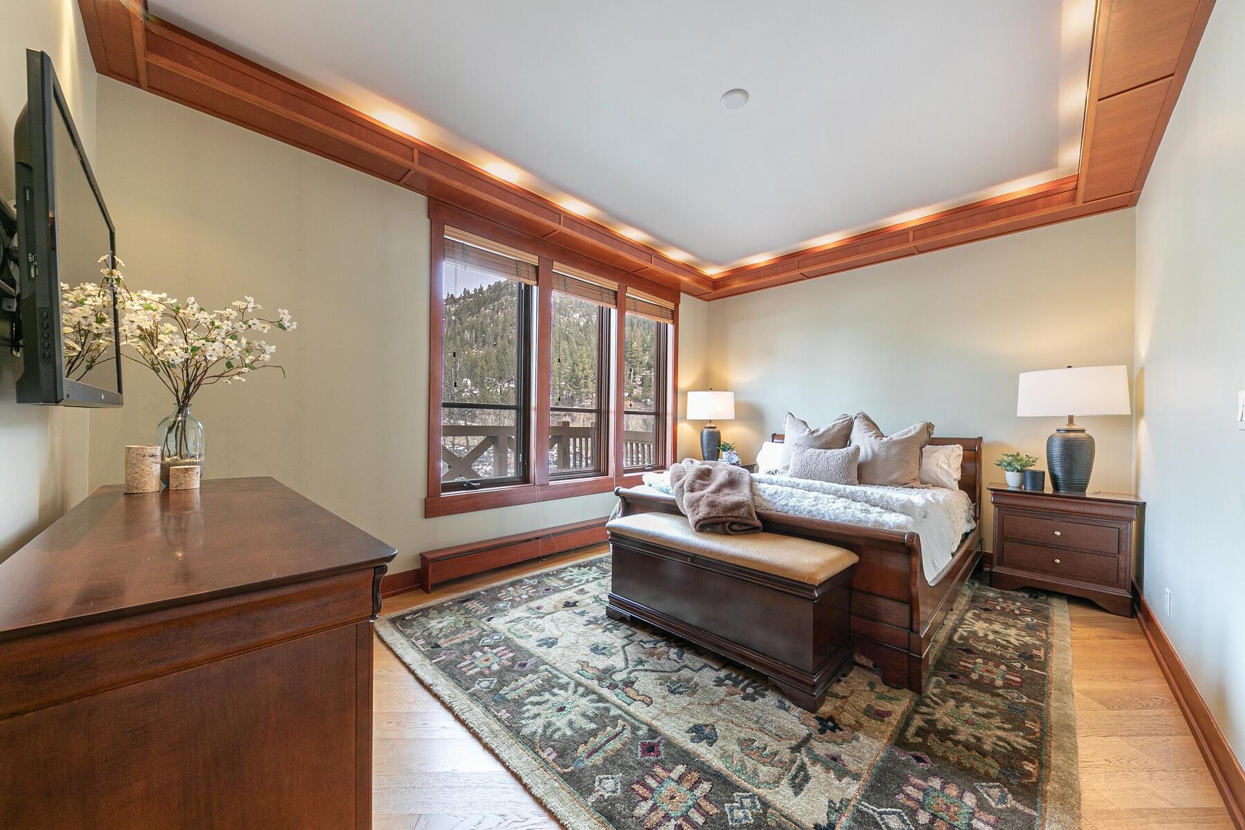1850 Village South Road, Unit 228 Olympic Valley, CA 96146 - Photo 13 of 24 a living room with furniture and wooden floor